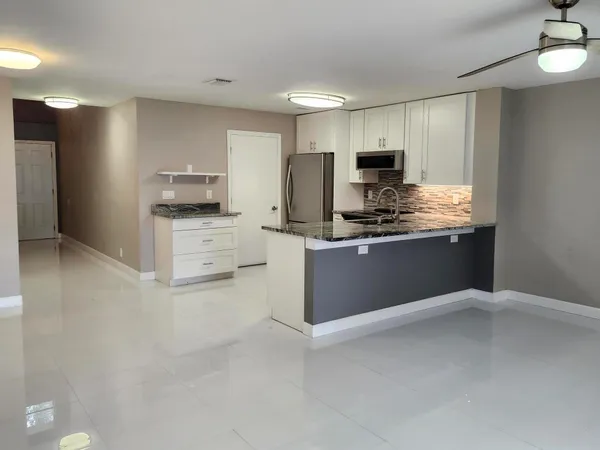 $2,950 | 1919 Discovery Circle East, Deerfield Beach, FL 33442