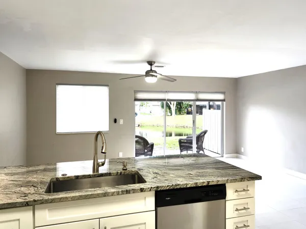 $2,950 | 1919 Discovery Circle East, Deerfield Beach, FL 33442