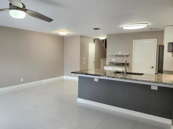 $2,950 | 1919 Discovery Circle East, Deerfield Beach, FL 33442