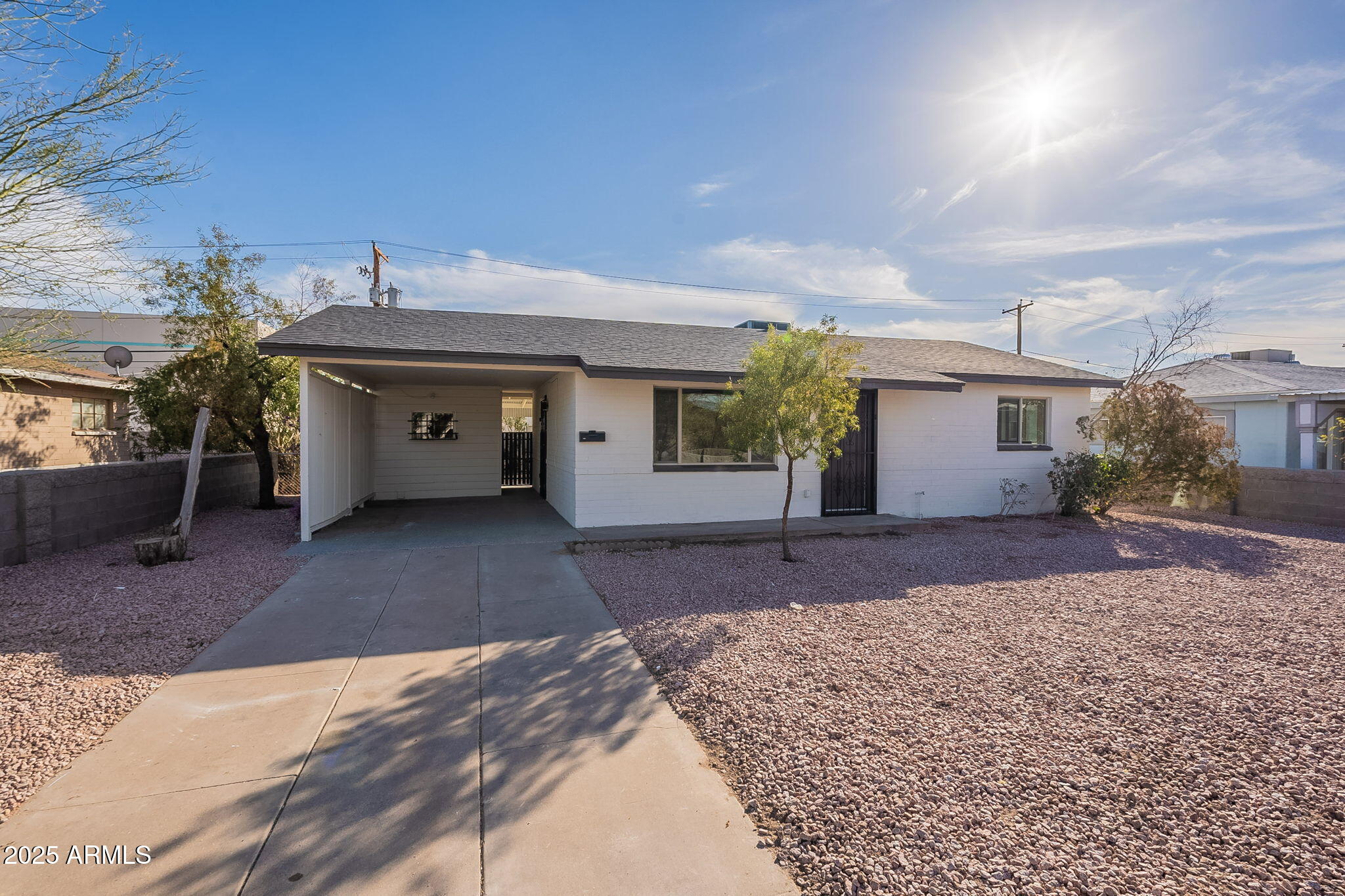 3321 East Almeria Road Phoenix, AZ 85008 - Photo 1 of 40 4-web-or-mls-Almeria-4