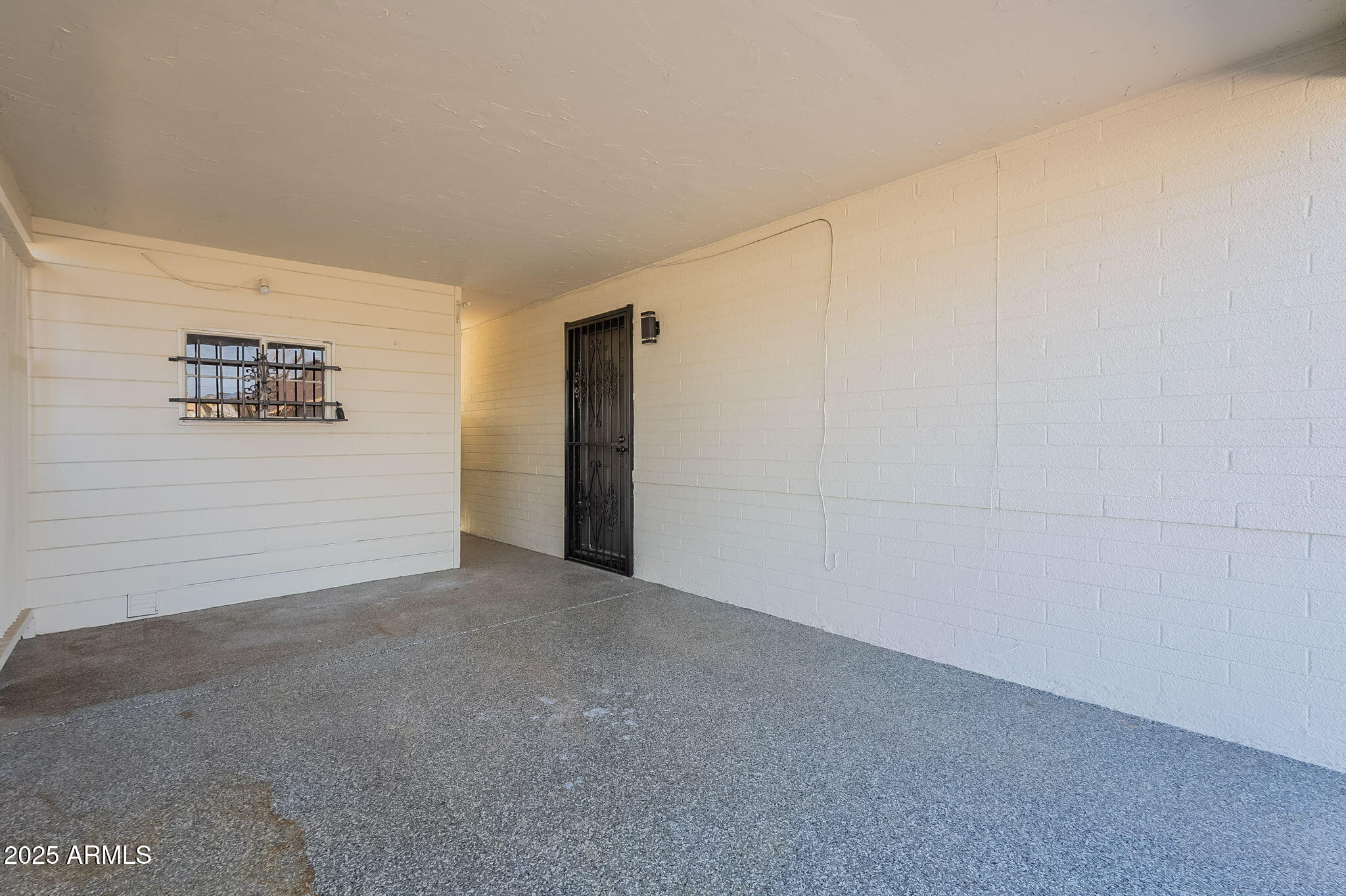 3321 East Almeria Road Phoenix, AZ 85008 - Photo 13 of 40 8-web-or-mls-Almeria-8