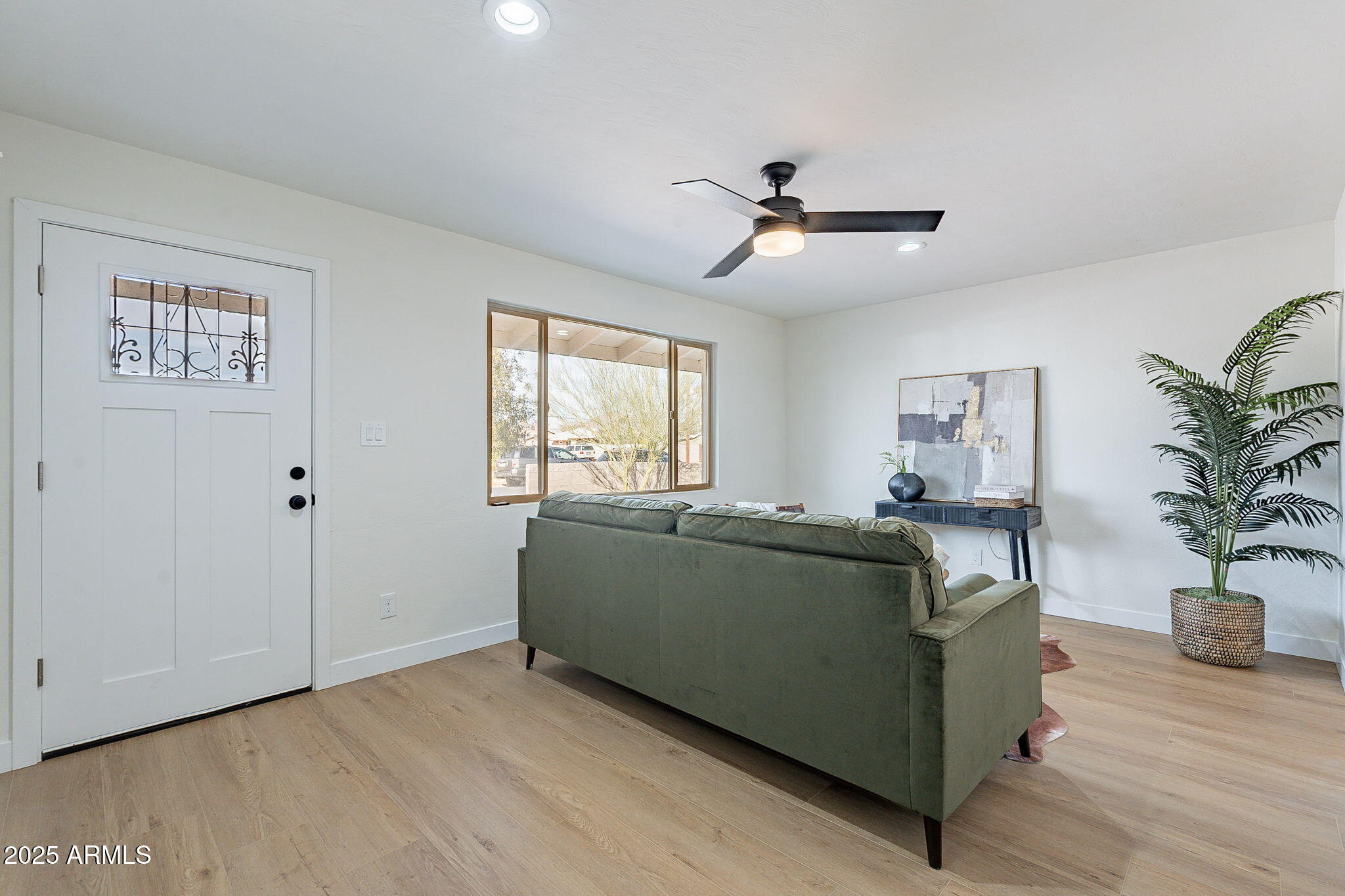 3321 East Almeria Road Phoenix, AZ 85008 - Photo 15 of 40 10-web-or-mls-Almeria-10