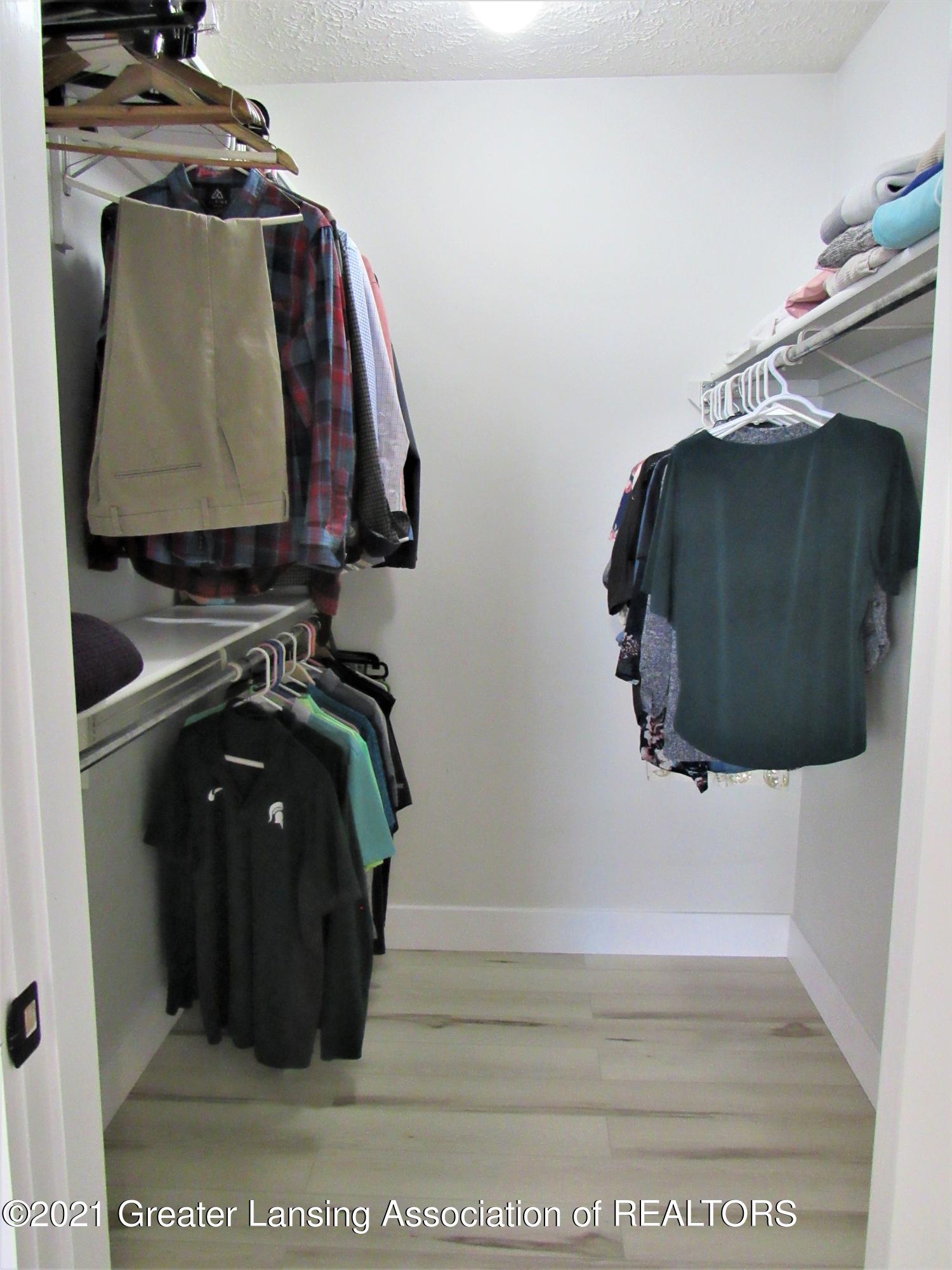 7541 West Beard Road Perry, MI 48872 - Photo 20 of 46 Primary Closet