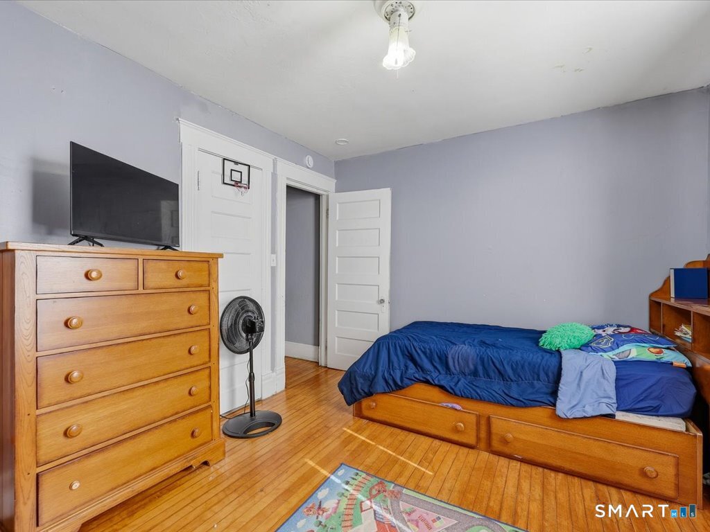 191 Liberty Street Meriden, CT 06450 - Photo 19 of 38 Gallery Image 19