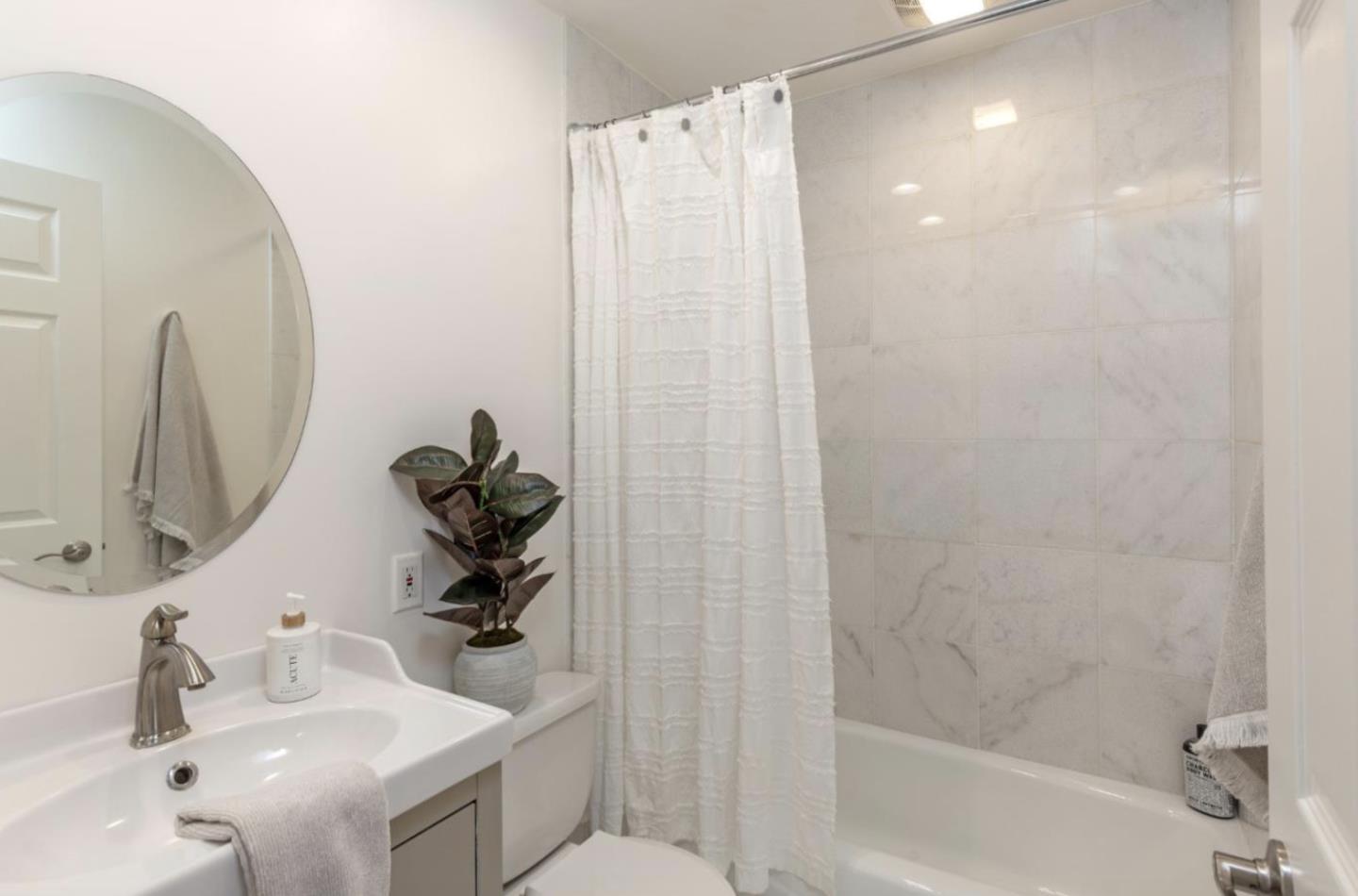 18901 Devon Avenue Saratoga, CA 95070 - Photo 14 of 18