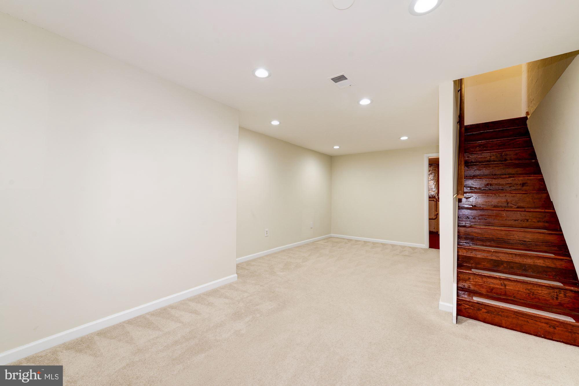 1245 Portner Road Alexandria, VA 22314 - Photo 24 of 30