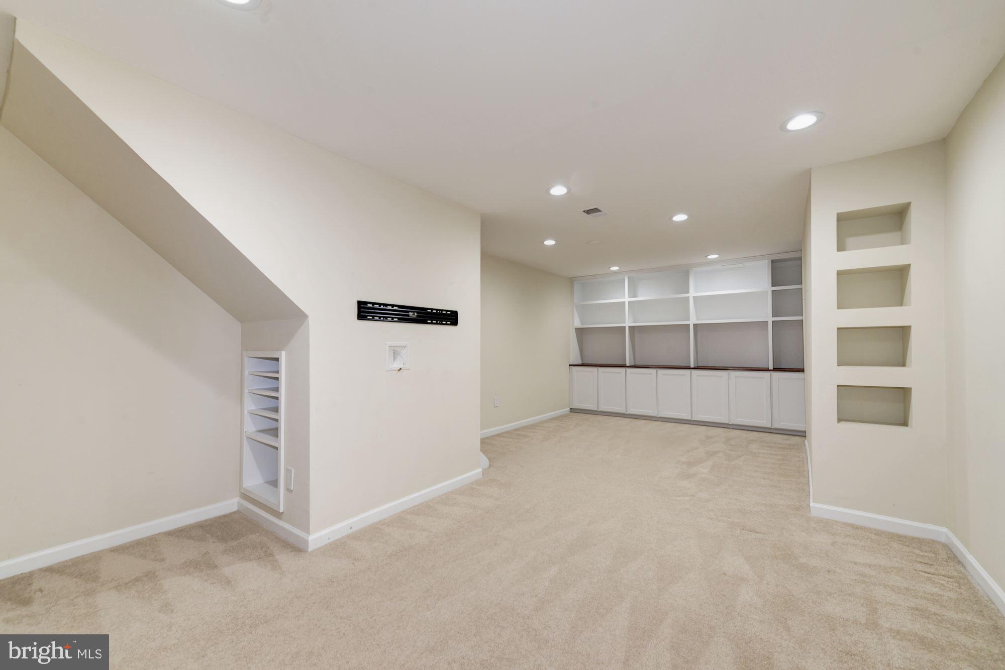 1245 Portner Road Alexandria, VA 22314 - Photo 27 of 30