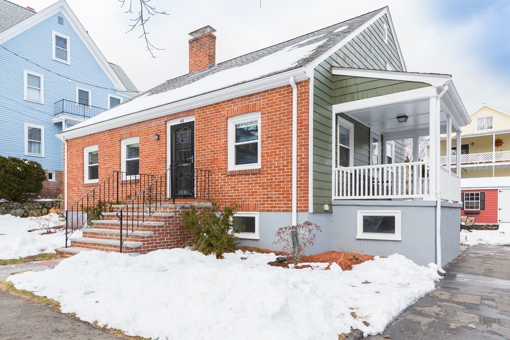 44 Aberdeen Road Arlington, MA 02476 - Photo 1 of 30 Gallery Image 1