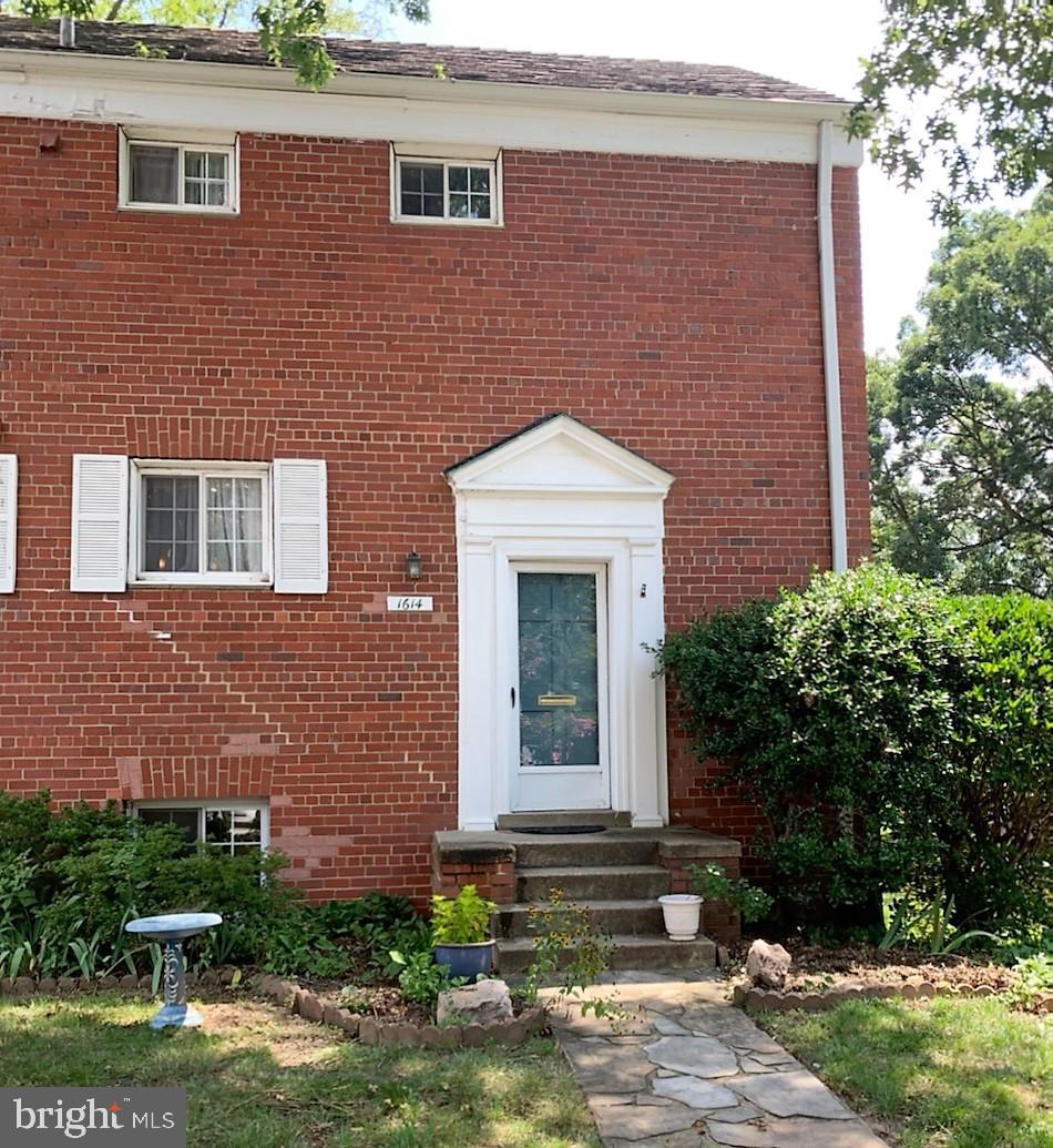 1614 Ripon Place Alexandria, VA 22302 - Photo 1 of 30