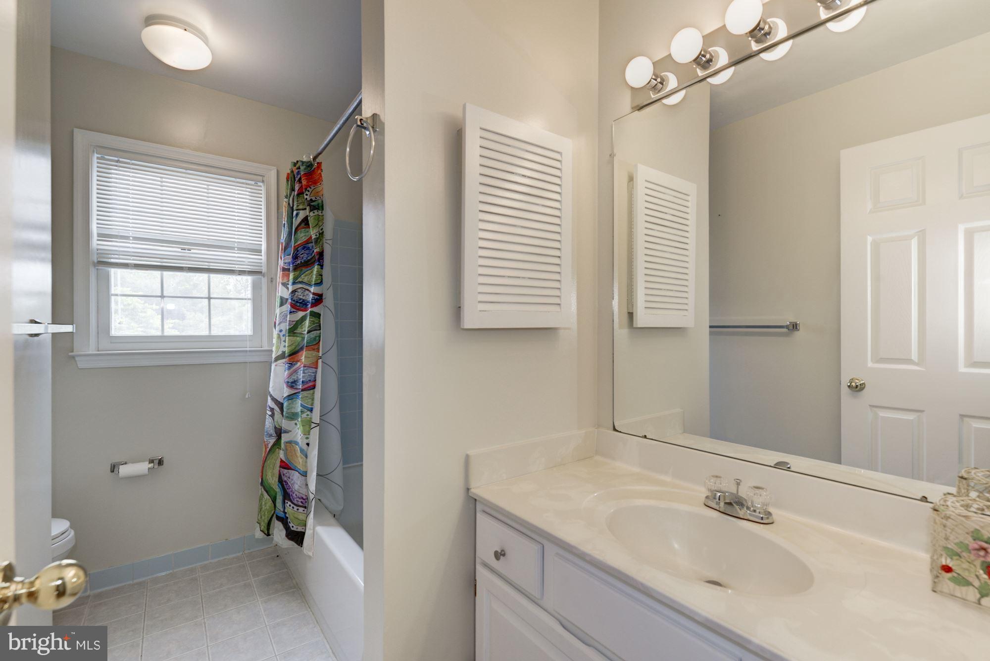 13561 Coachlamp Lane Silver Spring, MD 20906 - Photo 21 of 30 Bath 2.0
