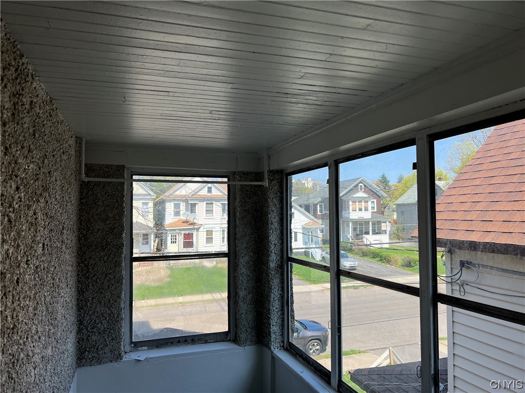 809 1st N Street Syracuse, NY 13208 - Photo 6 of 17