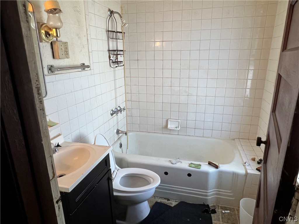 809 1st N Street Syracuse, NY 13208 - Photo 7 of 17