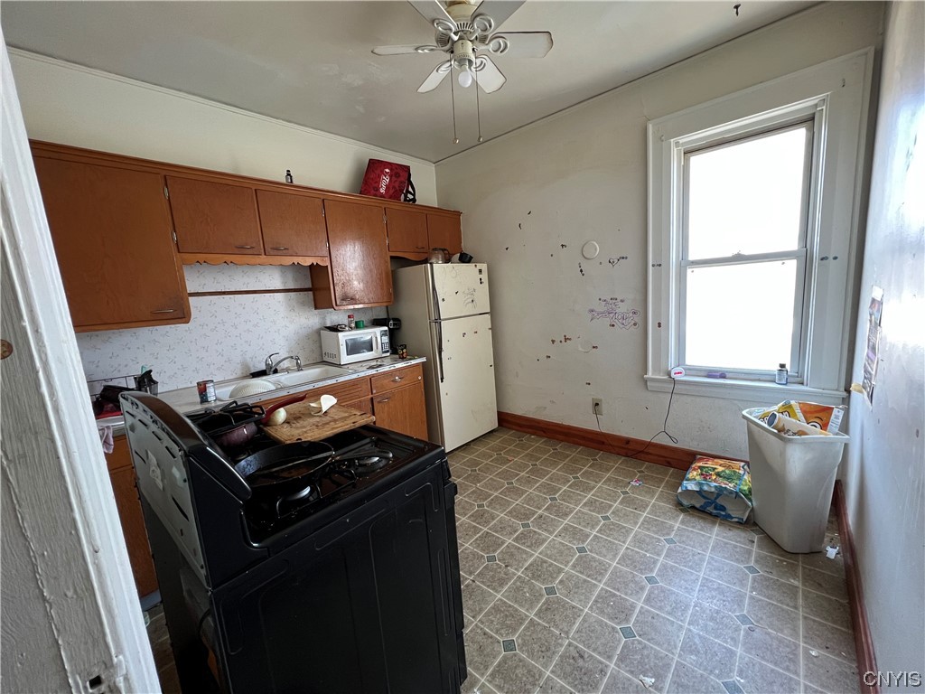 809 1st N Street Syracuse, NY 13208 - Photo 8 of 17