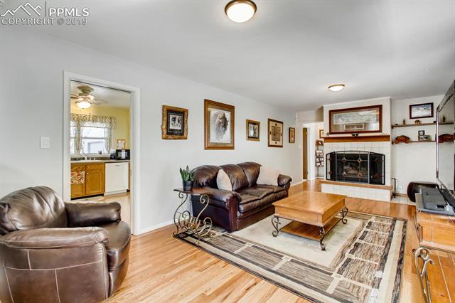2306 Valley Forge Road Colorado Springs, CO 80907 - Photo 9 of 28 Gallery Image 9