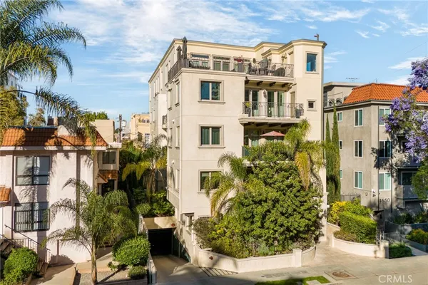 $1,225,000 | 1644 South Bentley Avenue, Unit 401, Los Angeles, CA 90025