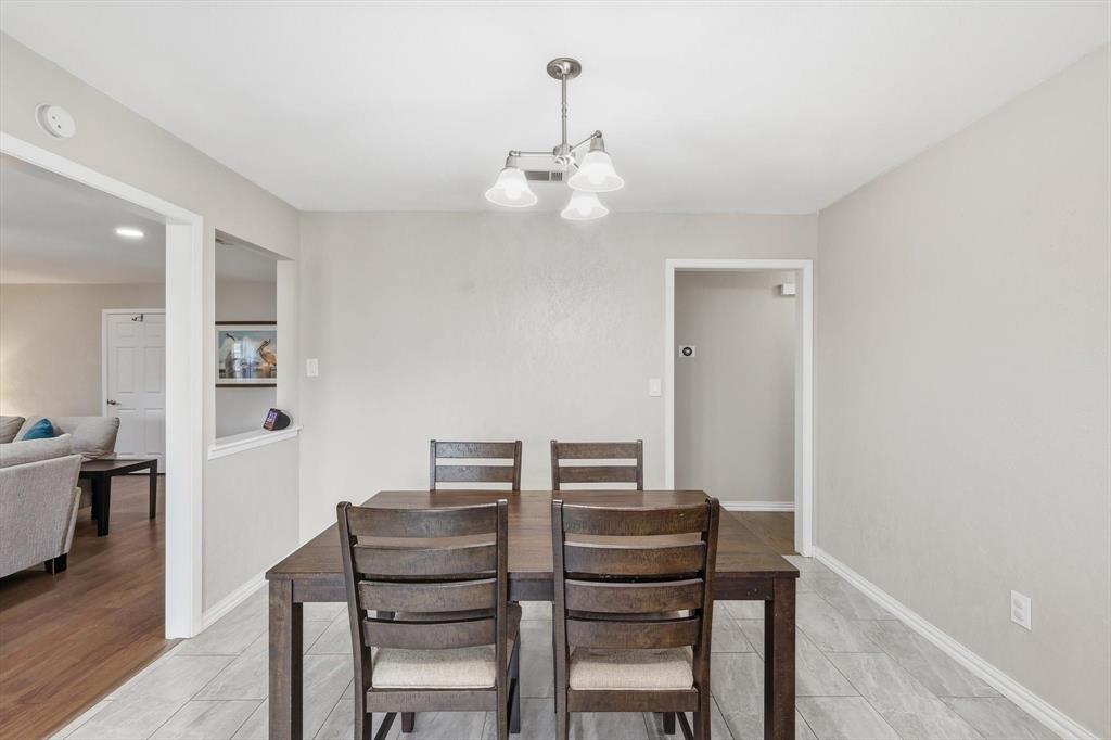 2413 Meadow View Bedford, TX 76021 - Photo 13 of 39