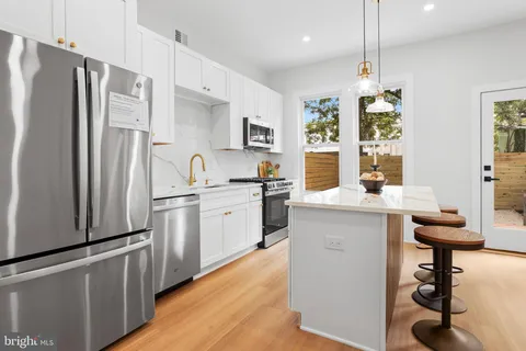 $899,000 | 432 Newton Place Northwest, Washington, DC 20010