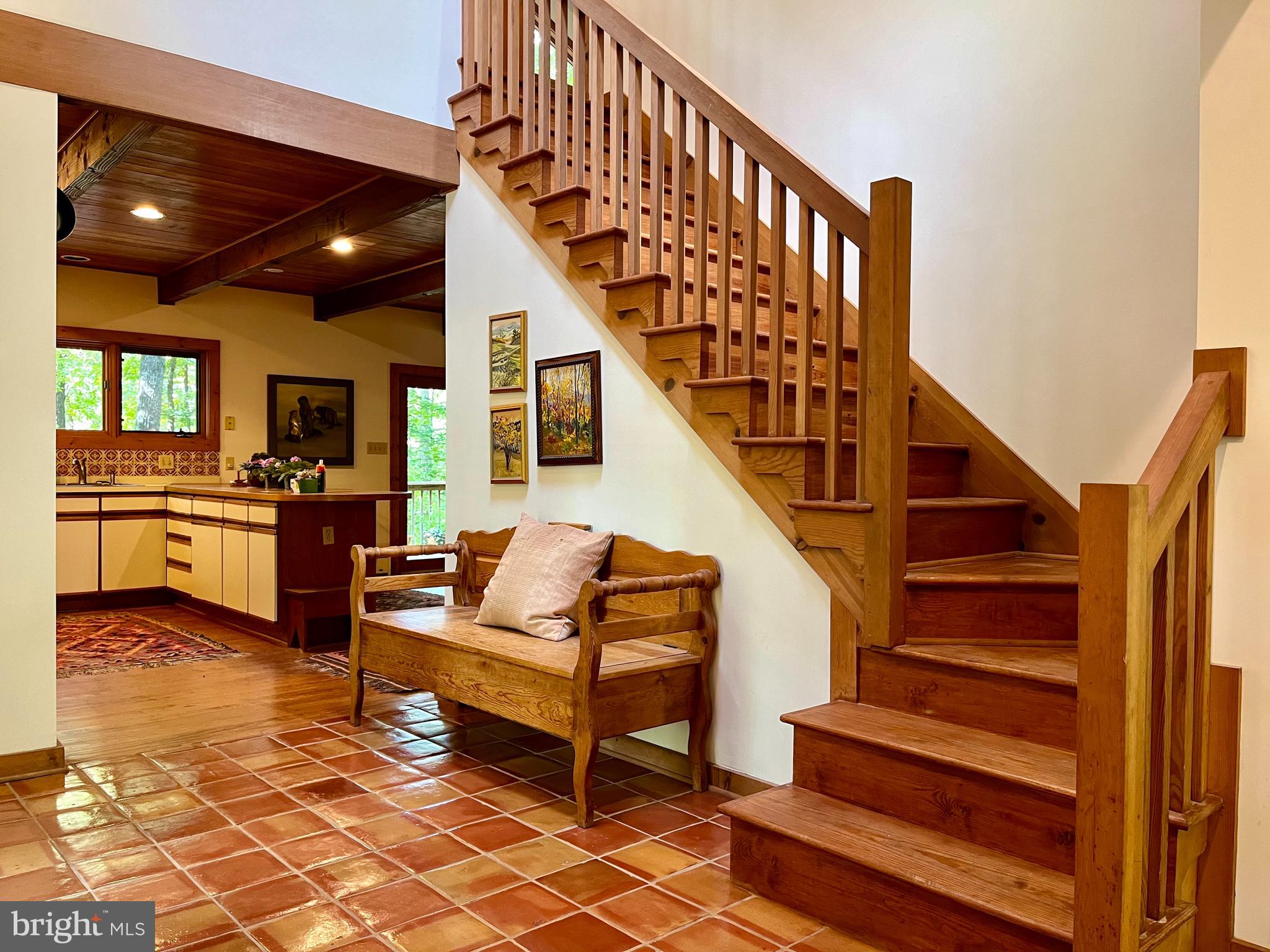 740 Long Mountain Road Washington, VA 22747 - Photo 4 of 51 Foyer
