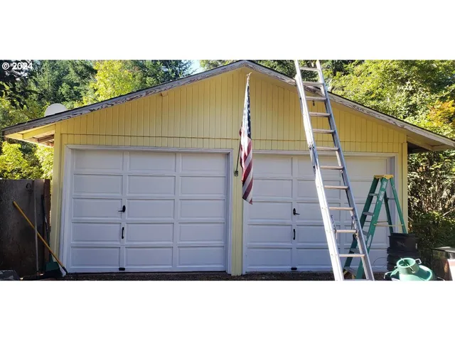 $349,500 | 49220 Mountain View Road, Oakridge, OR 97463