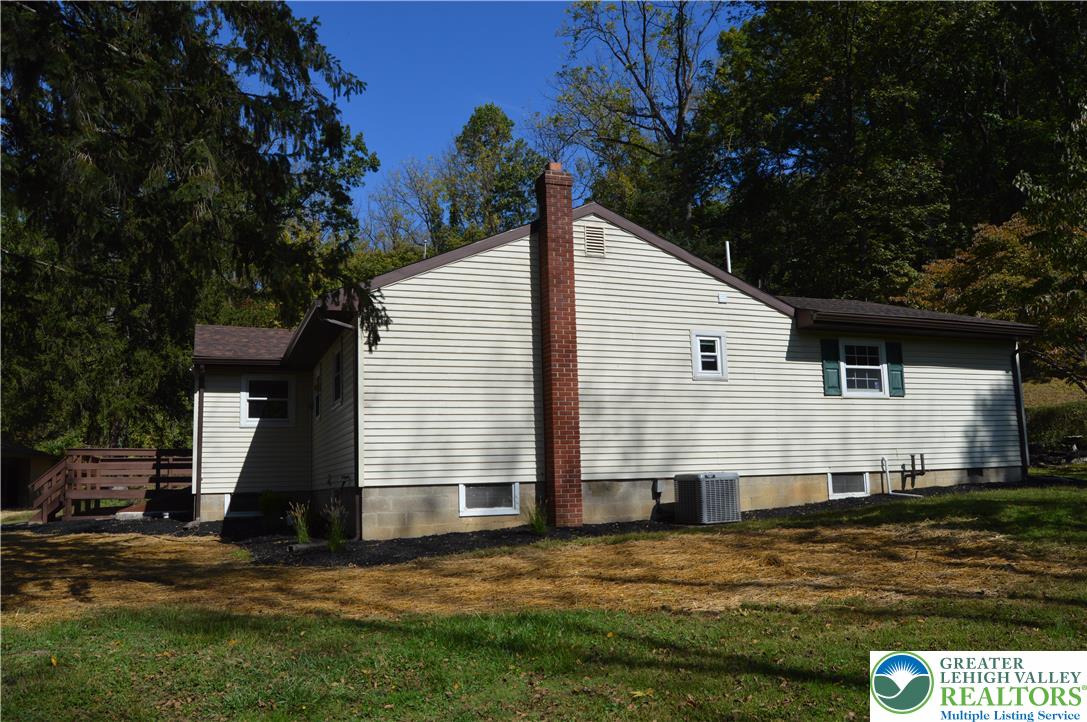 930 Morvale Road Easton, PA 18042 - Photo 7 of 36