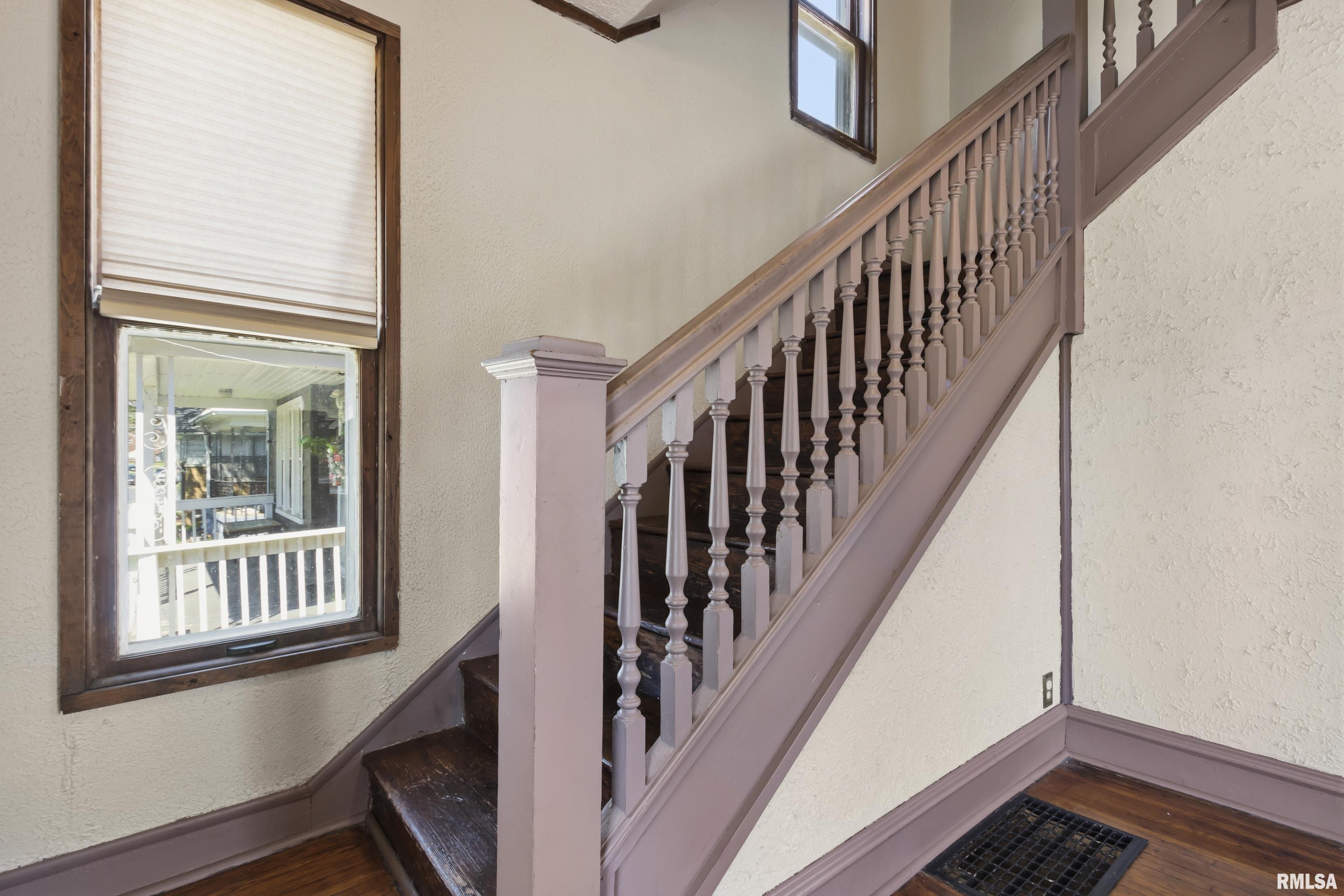2624 North Prospect Road Peoria, IL 61603 - Photo 8 of 36 Gallery Image 8