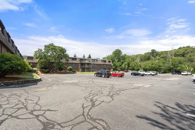$269,000 | 688 Boston Post Road East, Unit 304, Marlborough, MA 01752