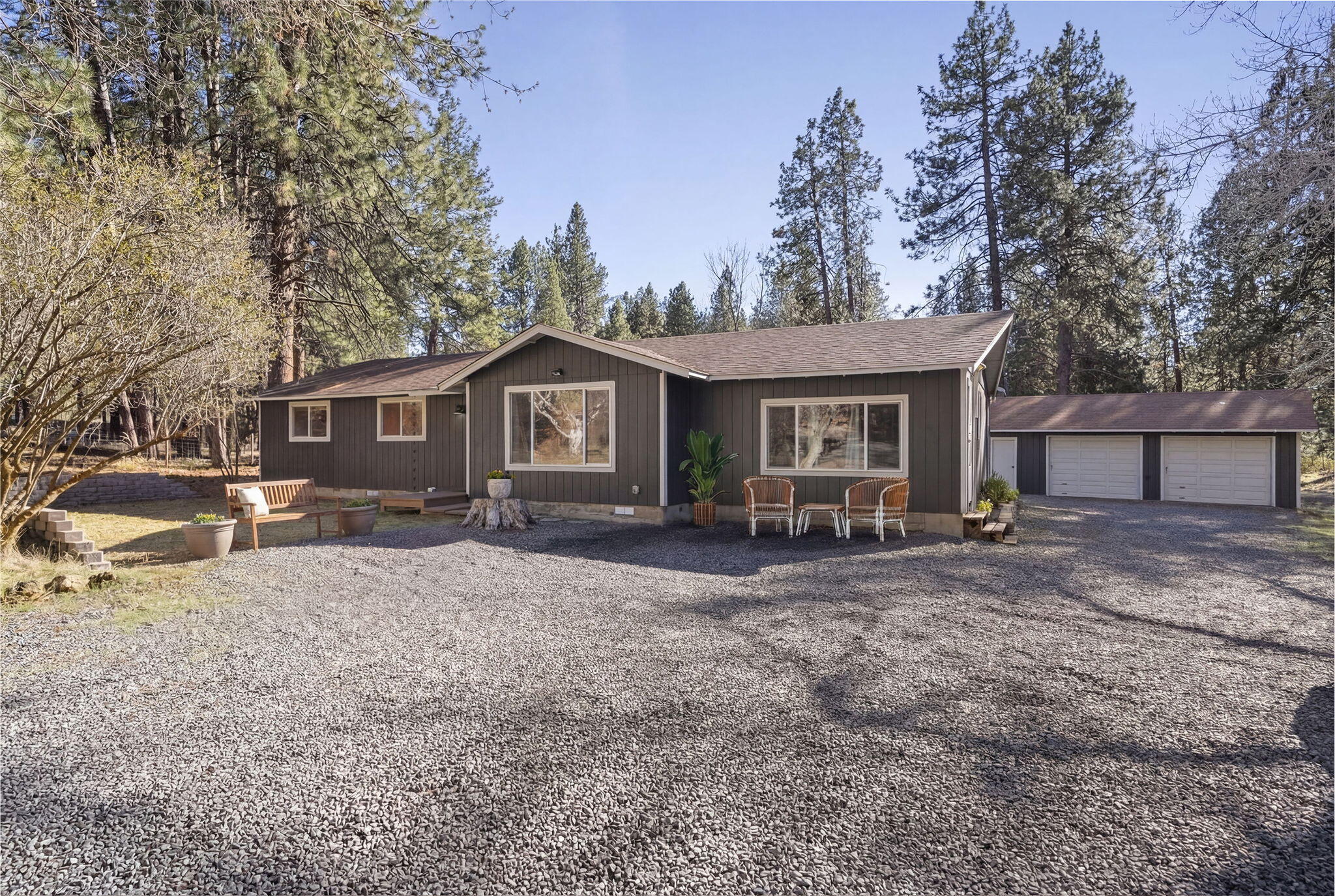 18949 Baker Road Bend, OR 97702 - Photo 2 of 36