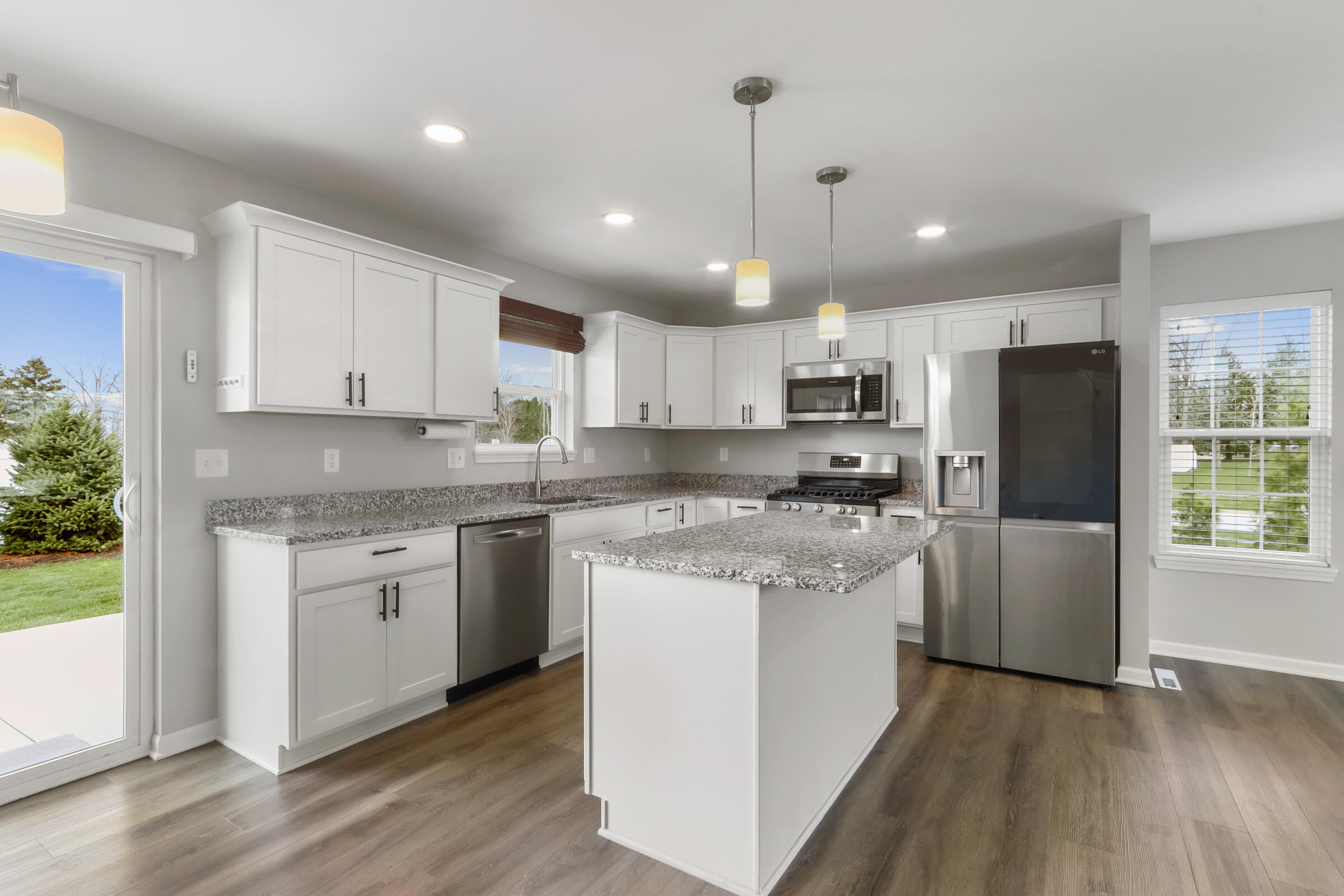 123 Spring Drive Walworth, WI 53184 - Photo 8 of 34 stainless appliances