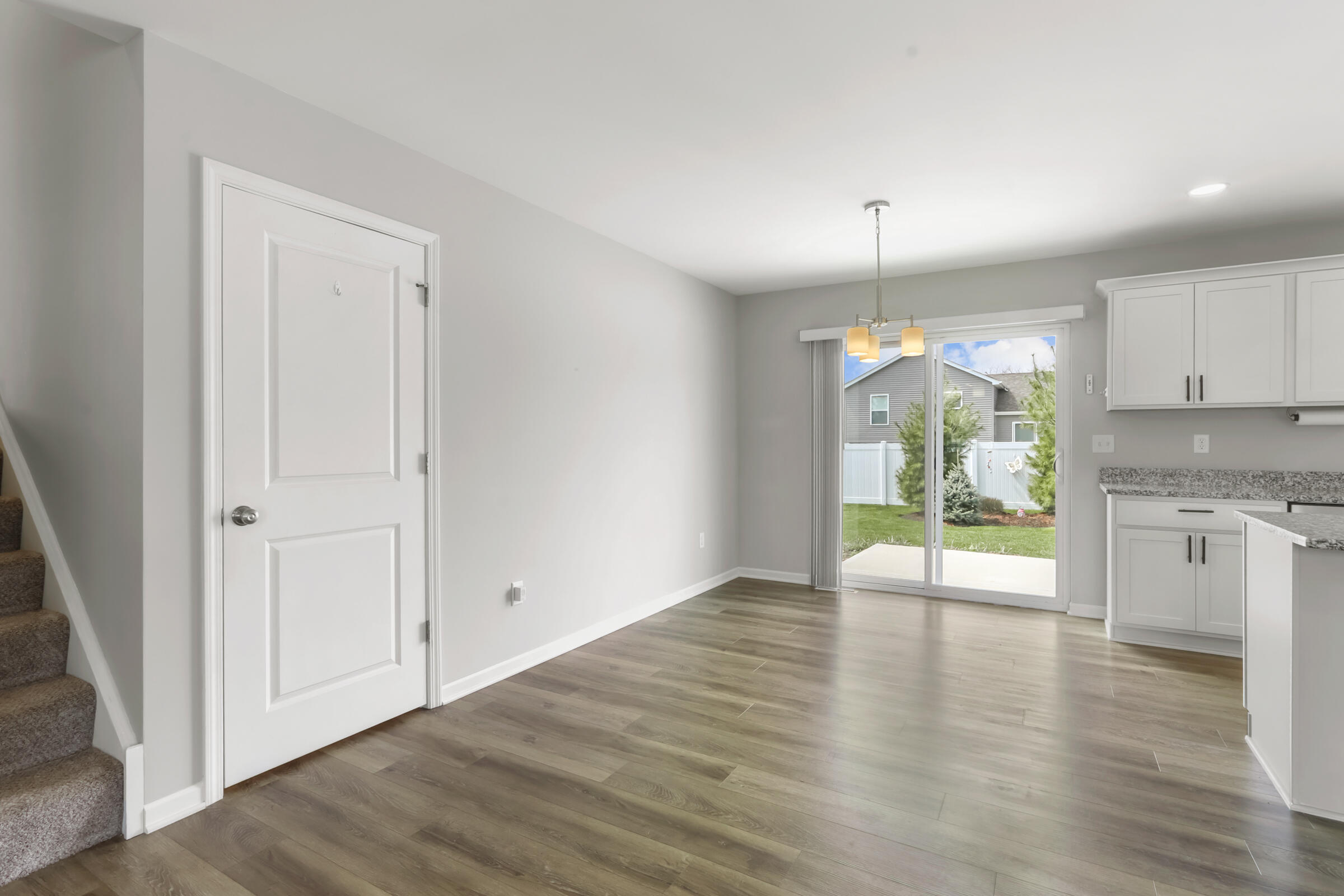 123 Spring Drive Walworth, WI 53184 - Photo 15 of 34 dining area