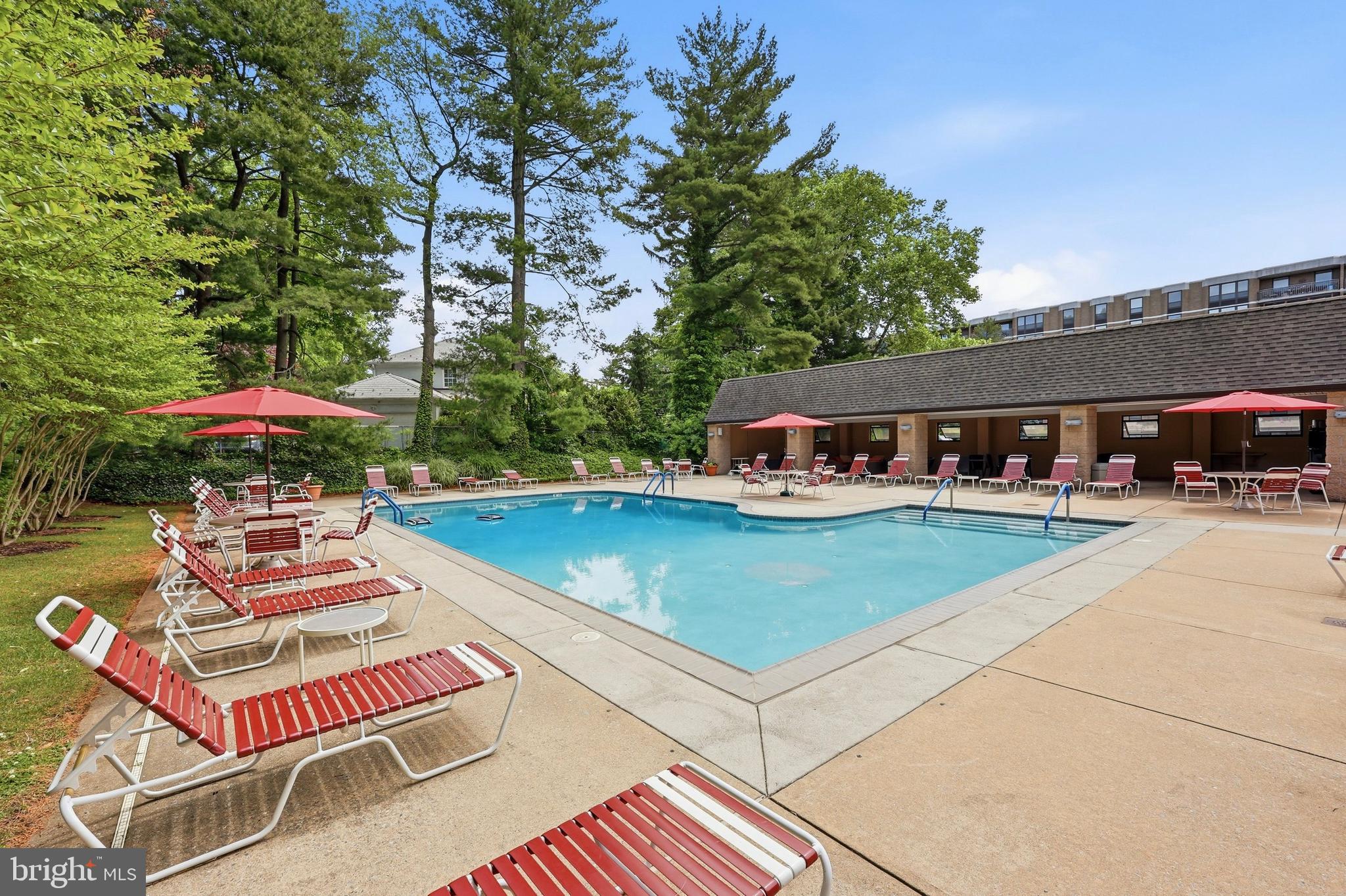 41 Conshohocken State Road, Unit 603 Bala Cynwyd, PA 19004 - Photo 27 of 37 Pool Area