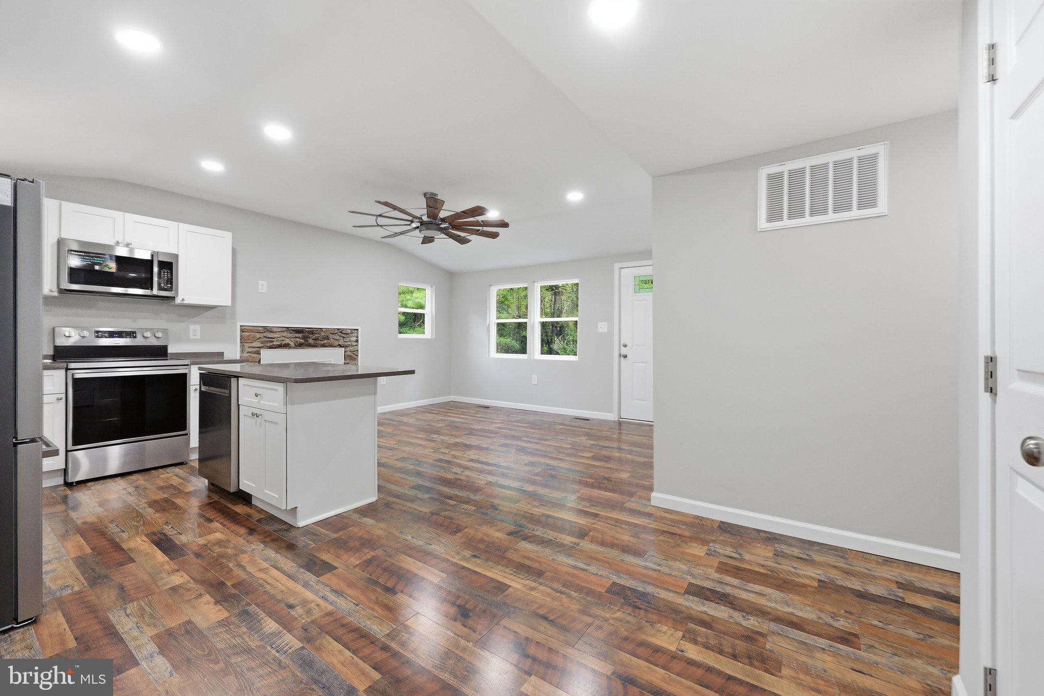 3013 East Boss Arnold Road Jefferson, MD 21755 - Photo 17 of 51 Dining Room