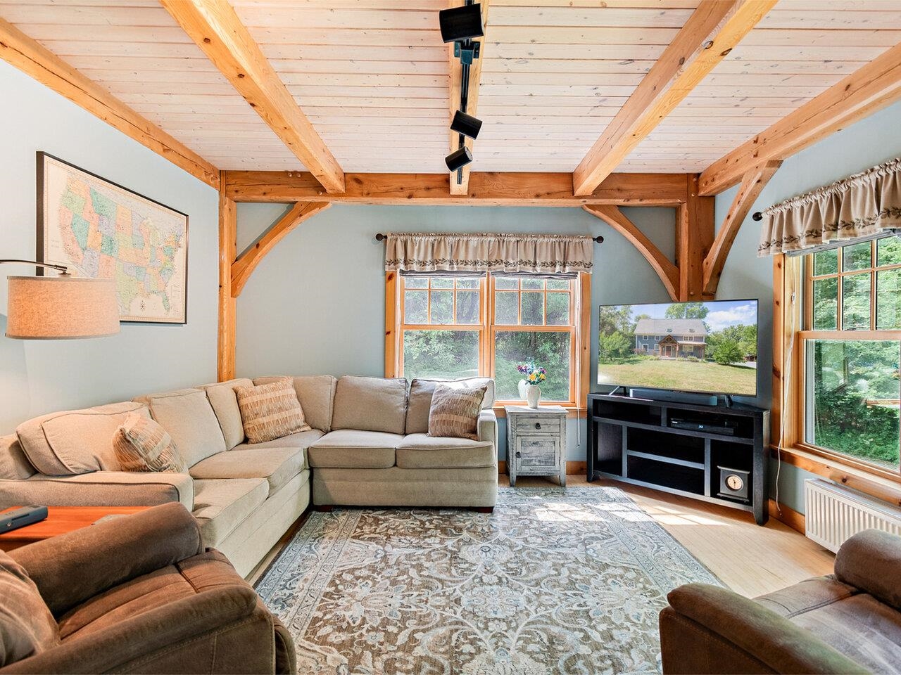 588 Round Barn Road Ferrisburgh, VT 05456 - Photo 3 of 28