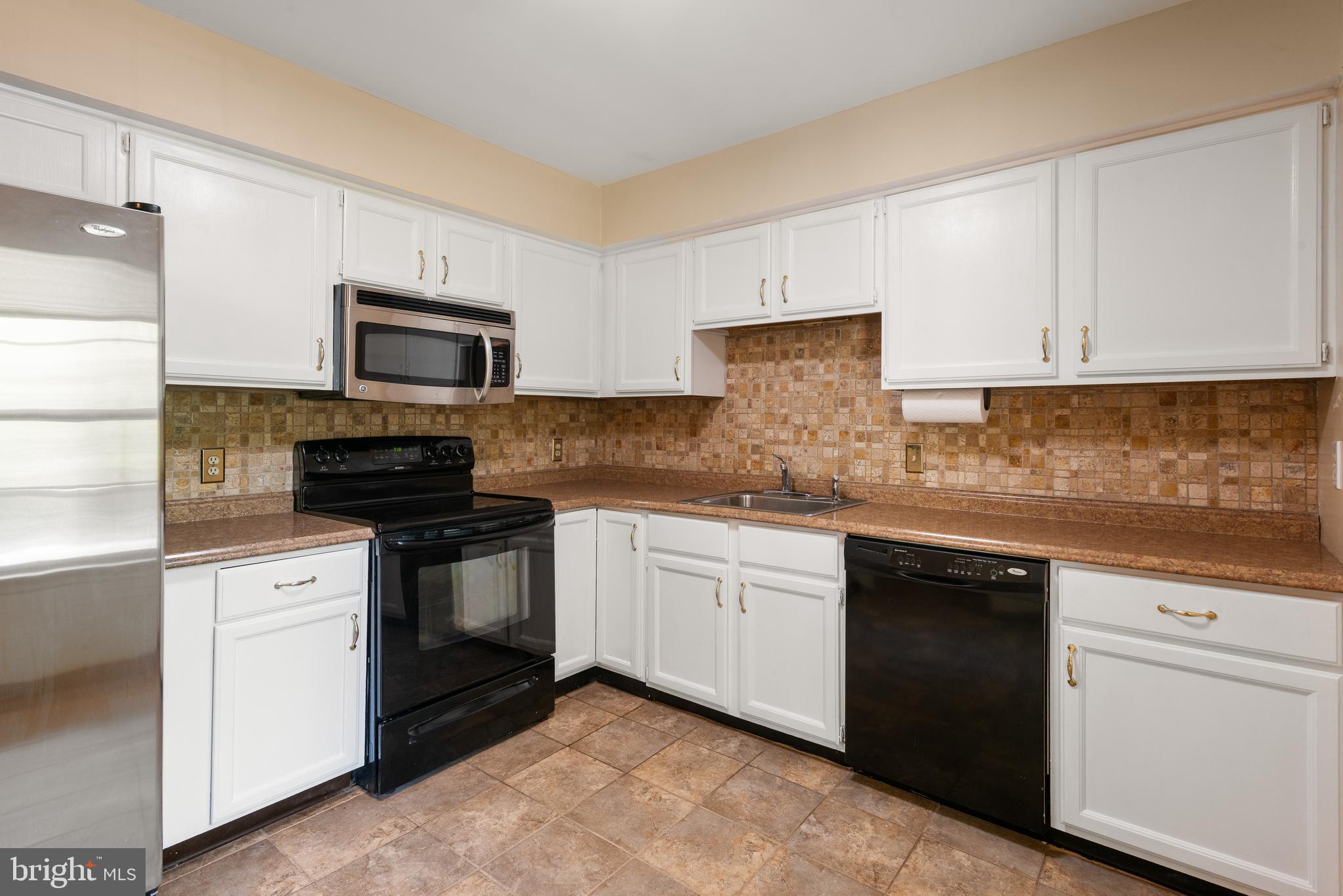192 Valley Stream Lane, Unit 192 Chesterbrook, PA 19087 - Photo 5 of 17