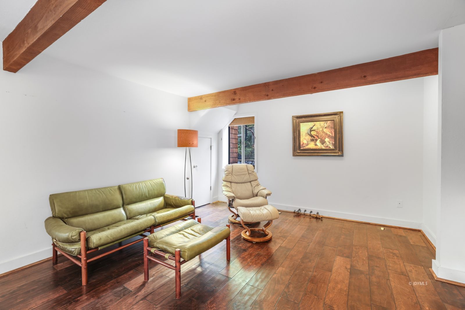 55100 Pine Crest Avenue Idyllwild, CA 92549 - Photo 19 of 50 a living room with furniture and a wooden floor