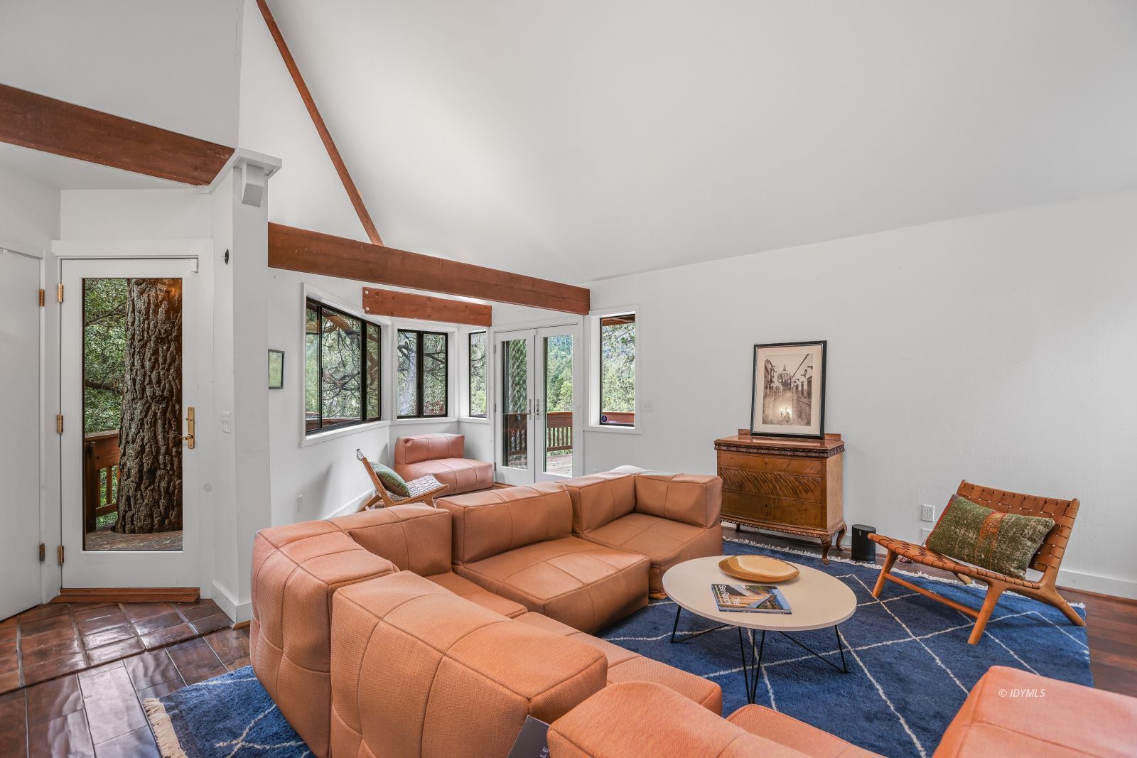 55100 Pine Crest Avenue Idyllwild, CA 92549 - Photo 8 of 50 a living room with furniture and a window