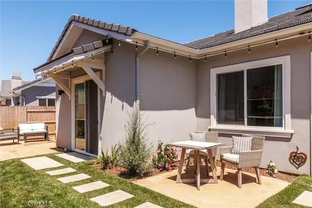 $1,155,000 | 1422 Black Oak Drive, Santa Maria, CA 93455