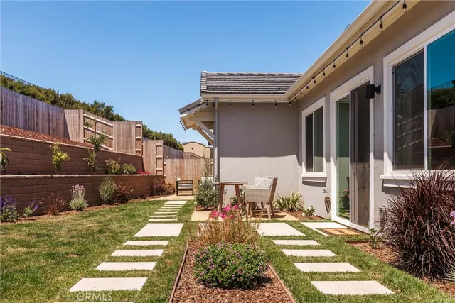 $1,155,000 | 1422 Black Oak Drive, Santa Maria, CA 93455