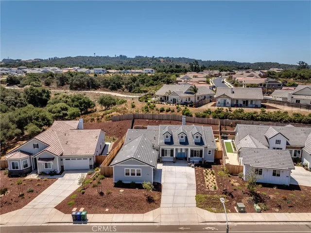 $1,155,000 | 1422 Black Oak Drive, Santa Maria, CA 93455