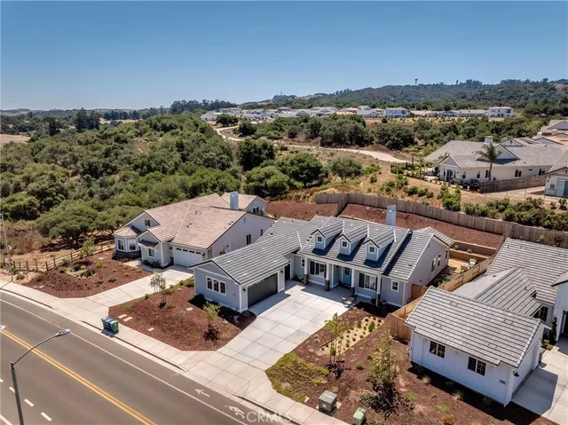 $1,155,000 | 1422 Black Oak Drive, Santa Maria, CA 93455