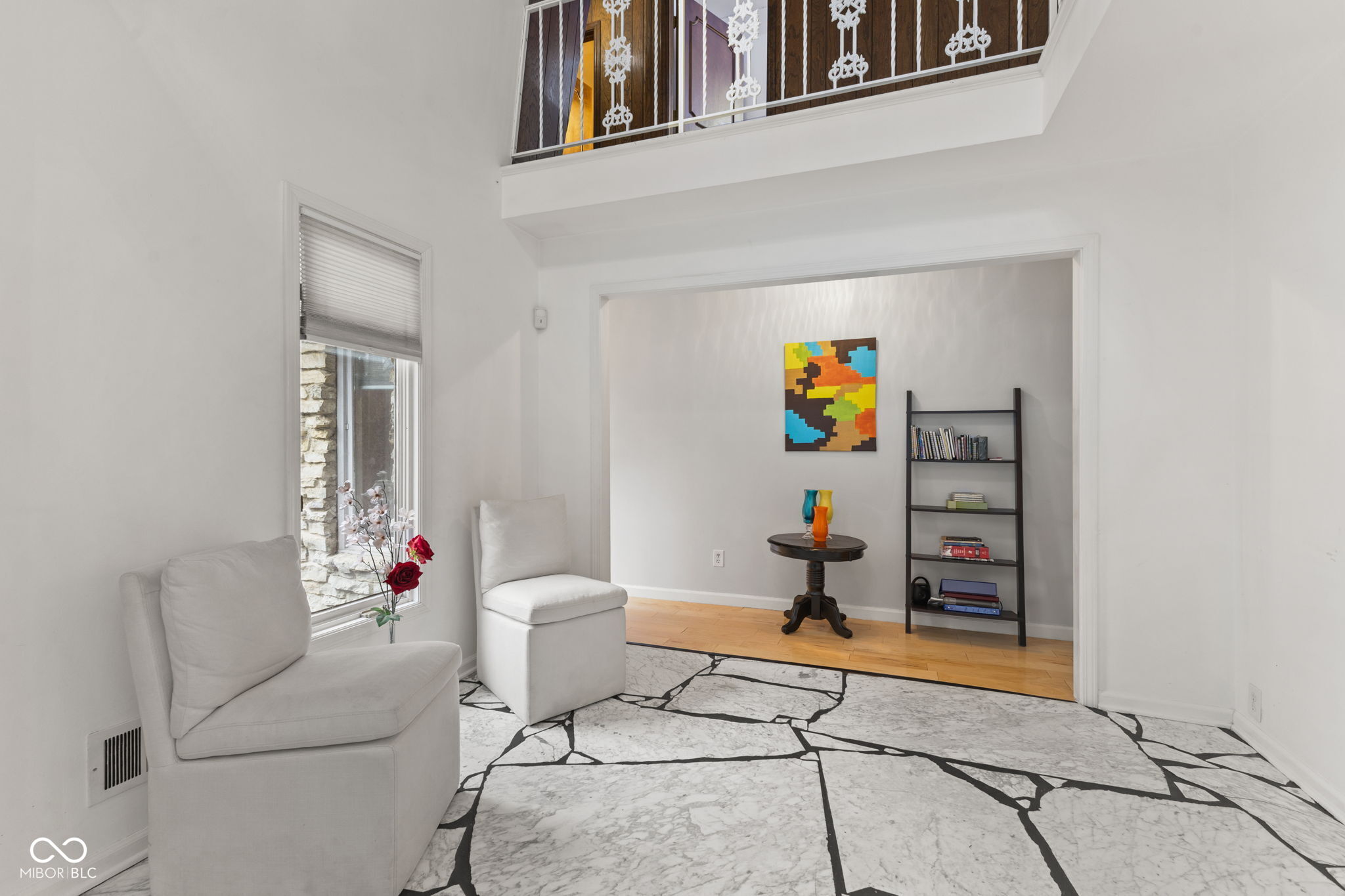 5501 Surrey Hill Road Indianapolis, IN 46226 - Photo 3 of 28