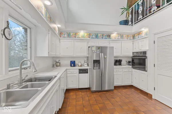 $619,000 | 5501 Surrey Hill Road, Indianapolis, IN 46226