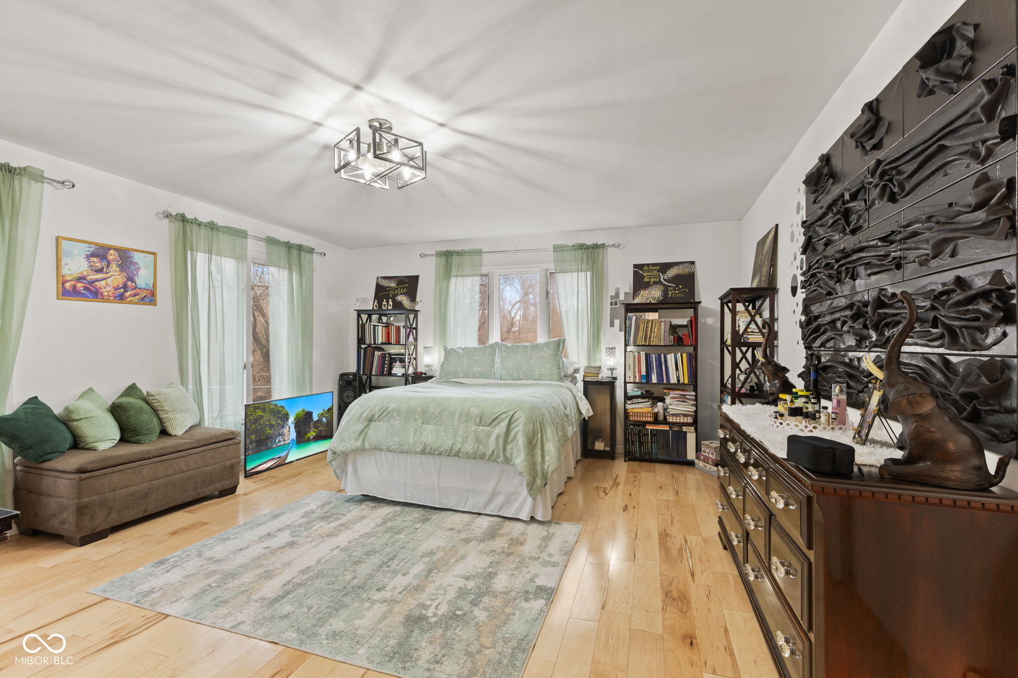 5501 Surrey Hill Road Indianapolis, IN 46226 - Photo 8 of 28