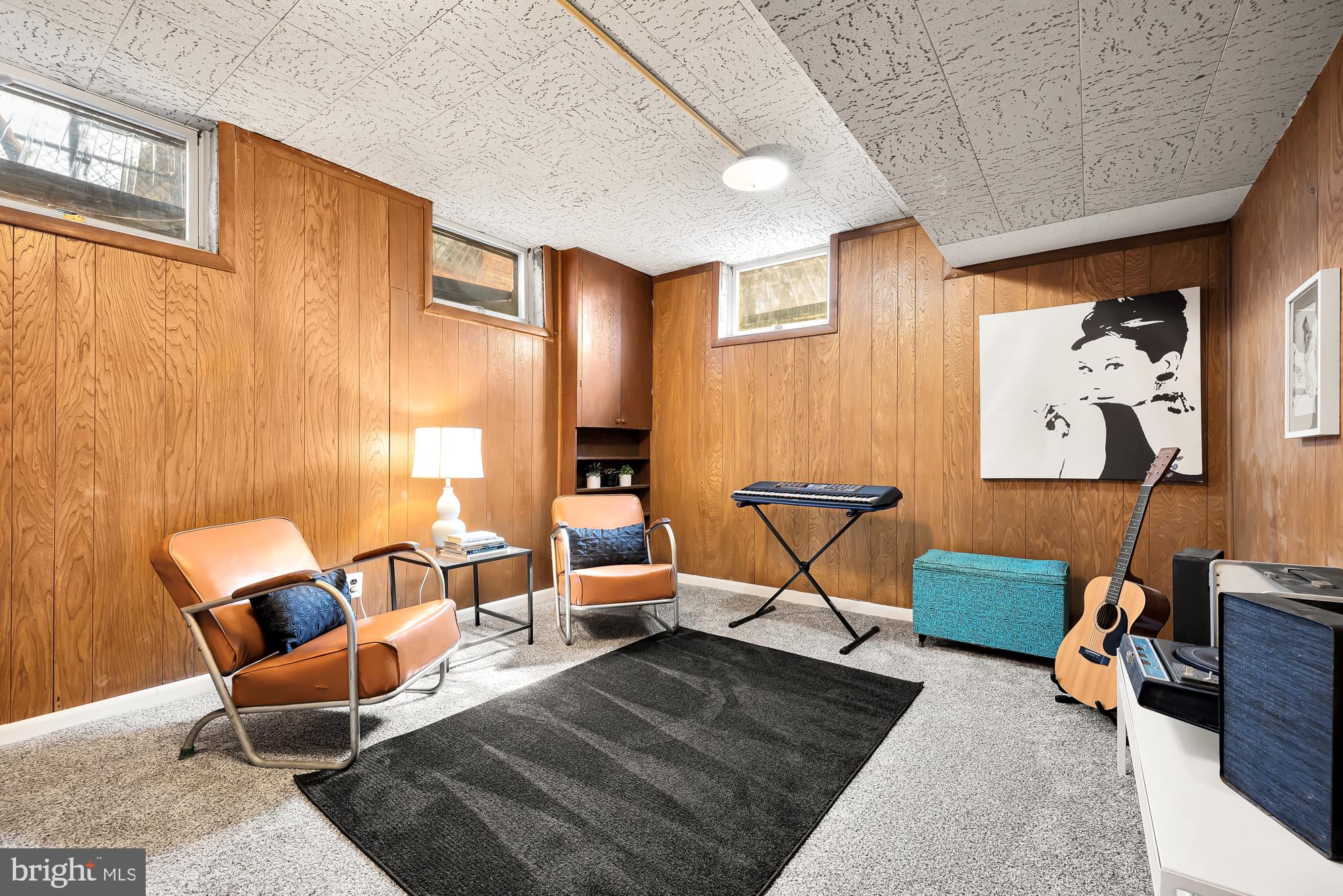 11500 Regnid Drive Silver Spring, MD 20902 - Photo 41 of 50 a living room with furniture and a couch