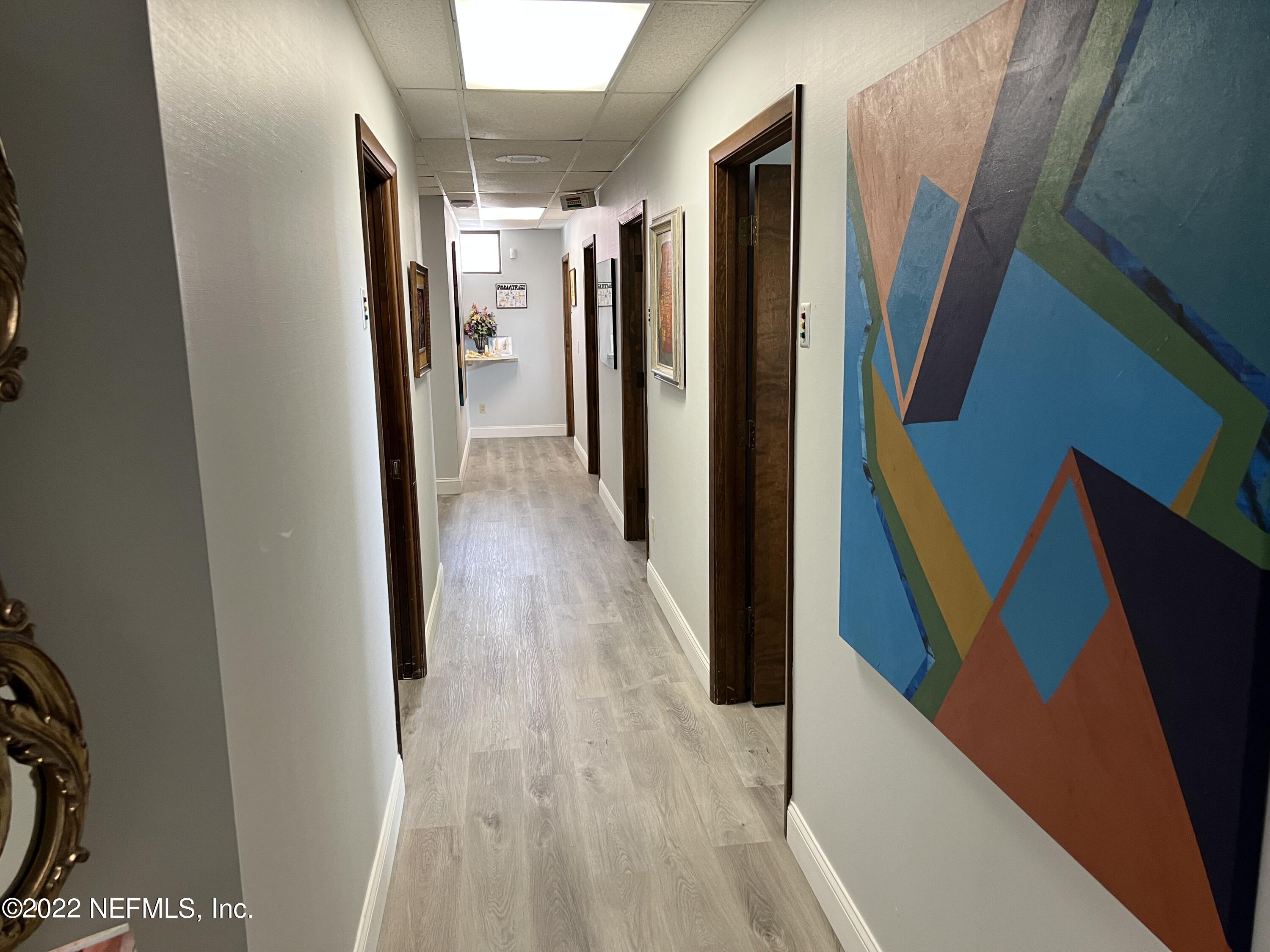 5819 Booth Road Jacksonville, FL 32207 - Photo 7 of 35 Updated flooring