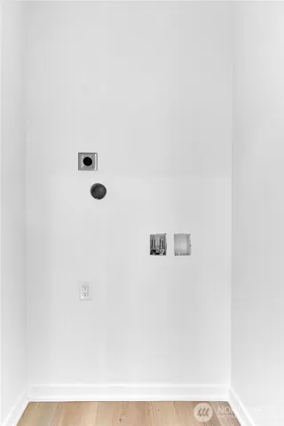 $1,048,000 | 631 West Emerson Street, Seattle, WA 98119