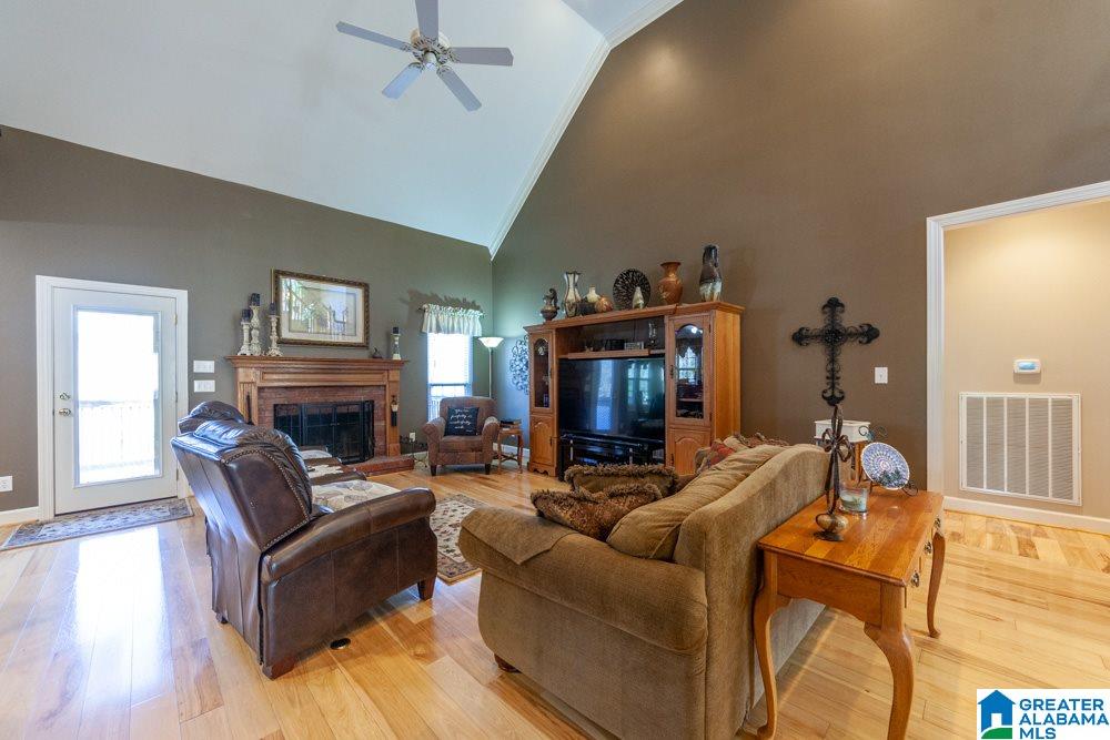 104 Hampton Lane Pelham, AL 35124 - Photo 8 of 50