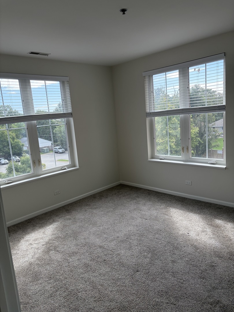 625 Deerfield Road, Unit 309 Deerfield, IL 60015 - Photo 9 of 13 Gallery Image 9