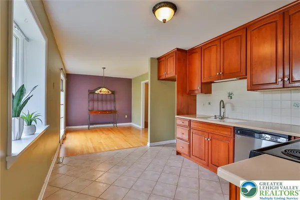 $395,000 | 1004 Donald Drive, Emmaus, PA 18049