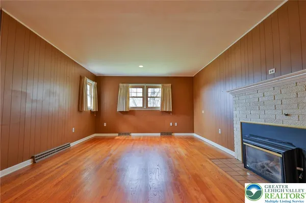 $395,000 | 1004 Donald Drive, Emmaus, PA 18049