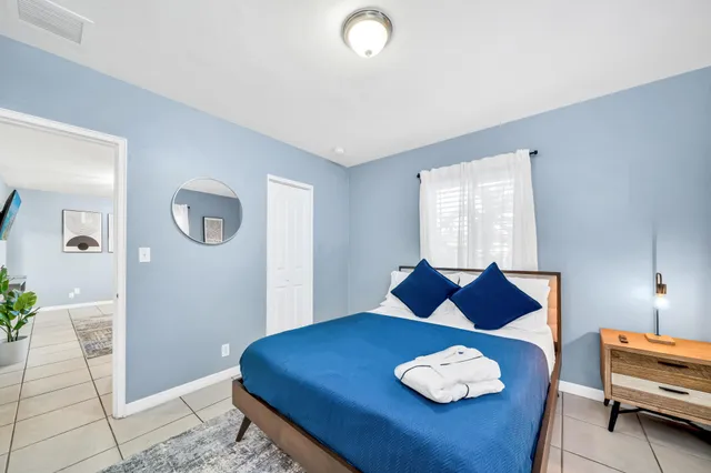 $5,950 | 3331 Lake Avenue, West Palm Beach, FL 33405